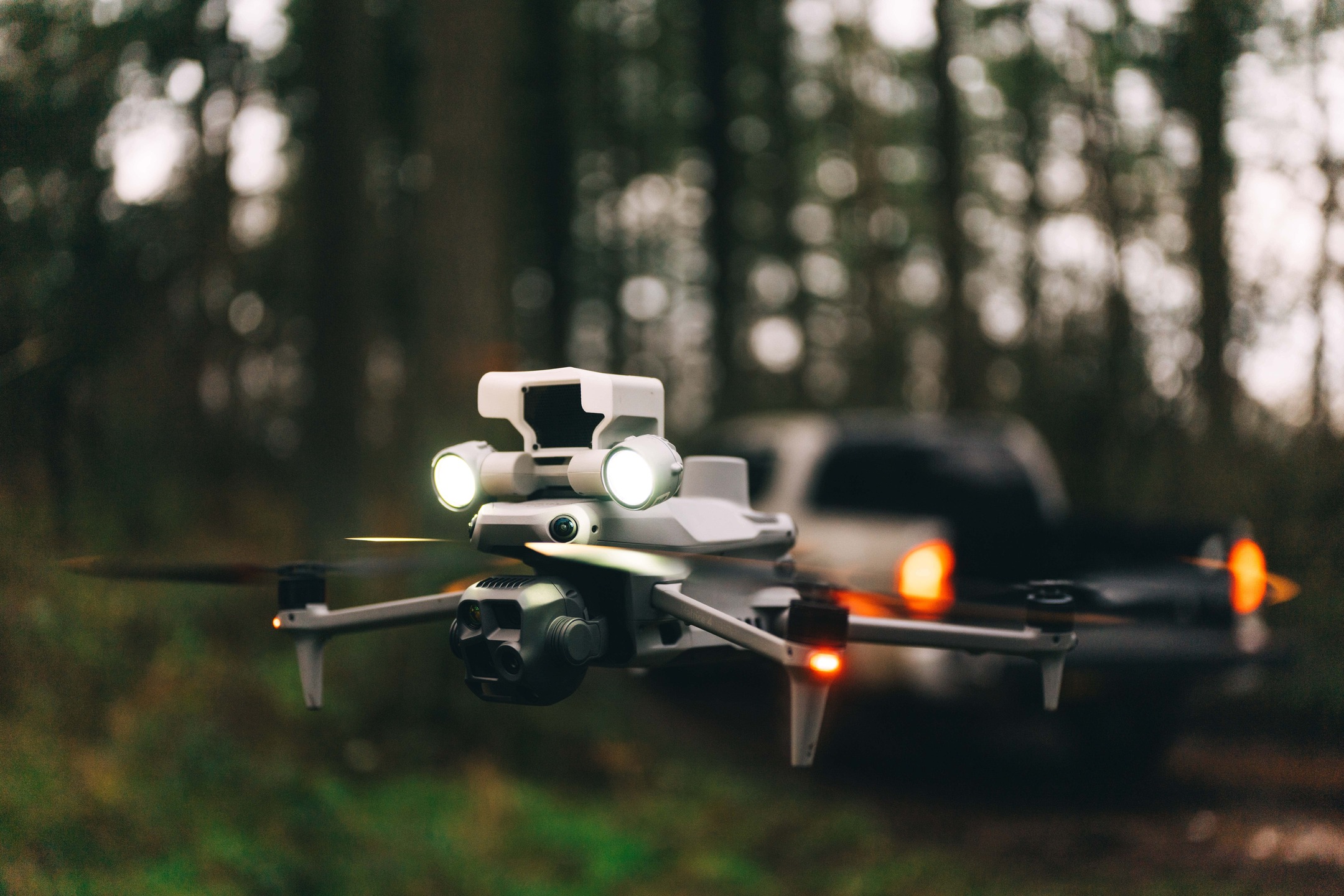 DJI Matrice 4 Scheinwerfer