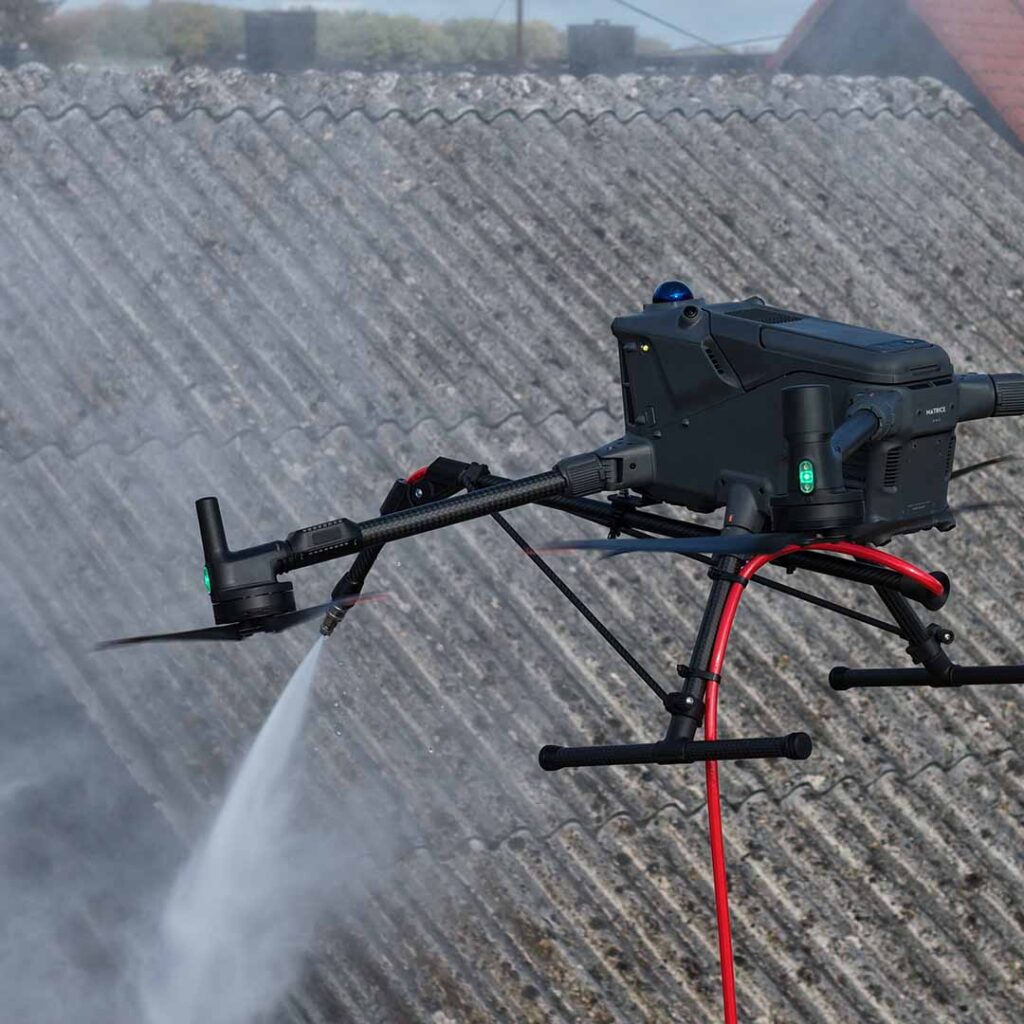 Gebäude Reinigung mit Drohne