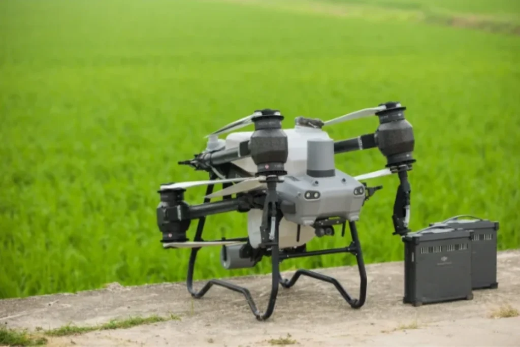 DJI AgrasT25 Agrardrohne für Landwirtschaft und Weinbau